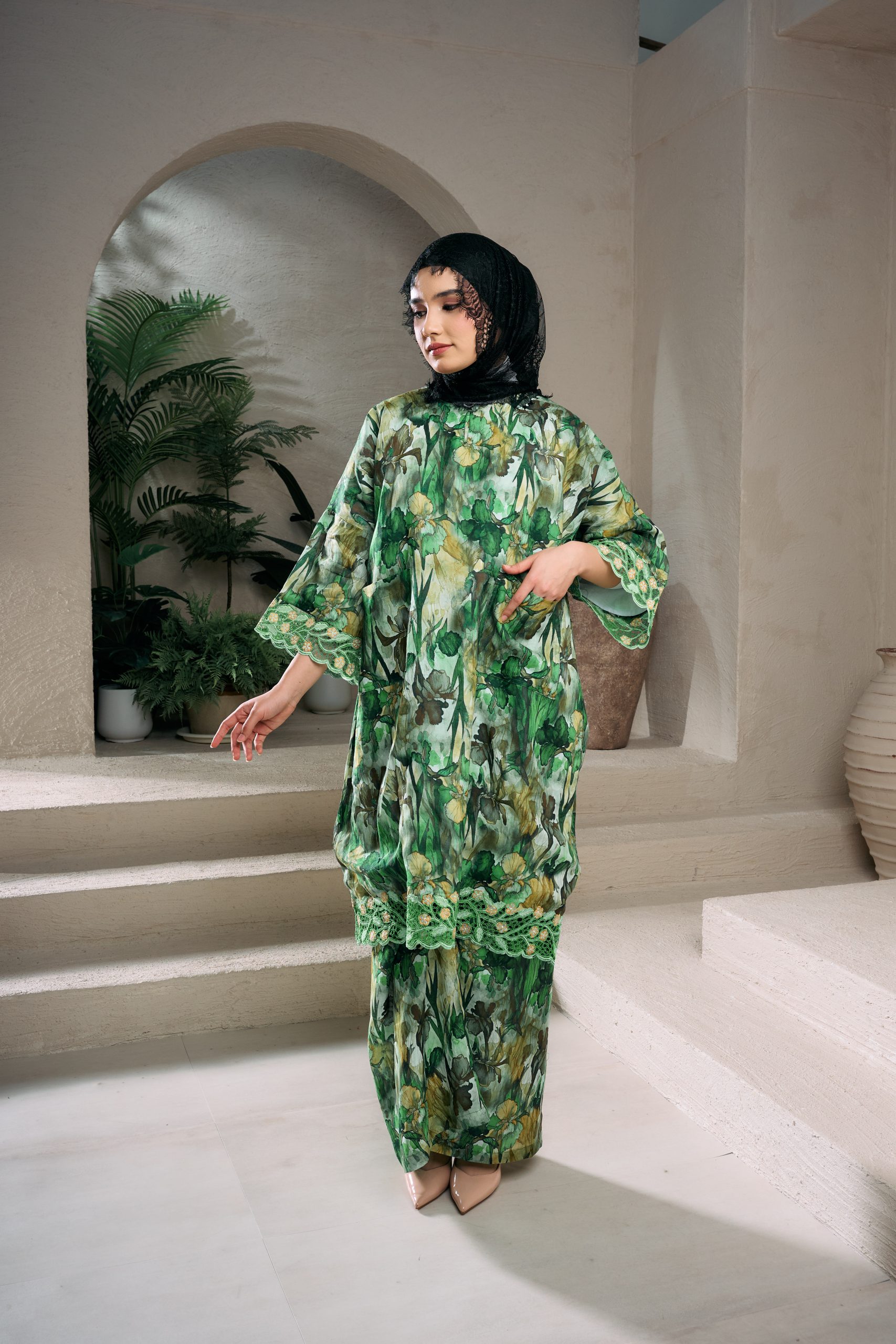 Kurung Puteri Hijau Flora
